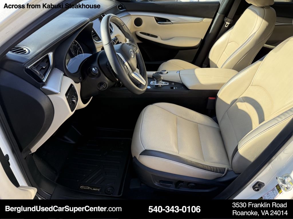 Used 2021 INFINITI QX50 Essential w/ Convenience Package image 11