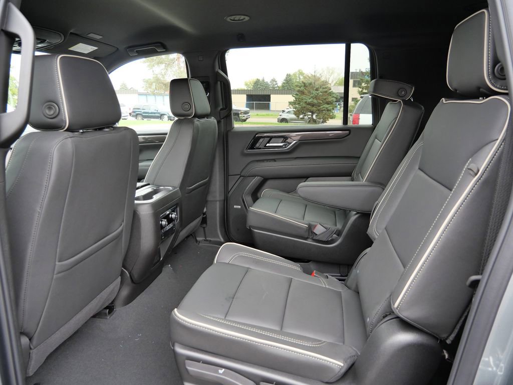 New 2026 GMC Yukon XL Elevation image 5