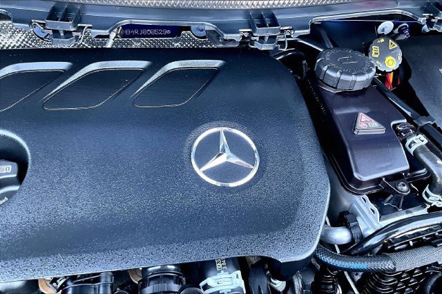 Certified 2024 Mercedes-Benz GLA 250 4MATIC image 29