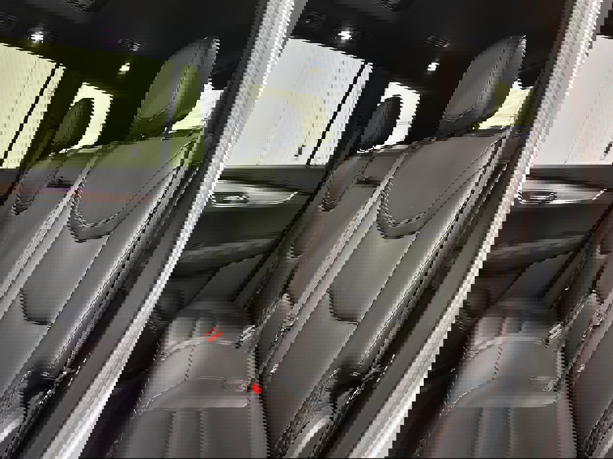 Used 2023 Cadillac XT6 Luxury image 31