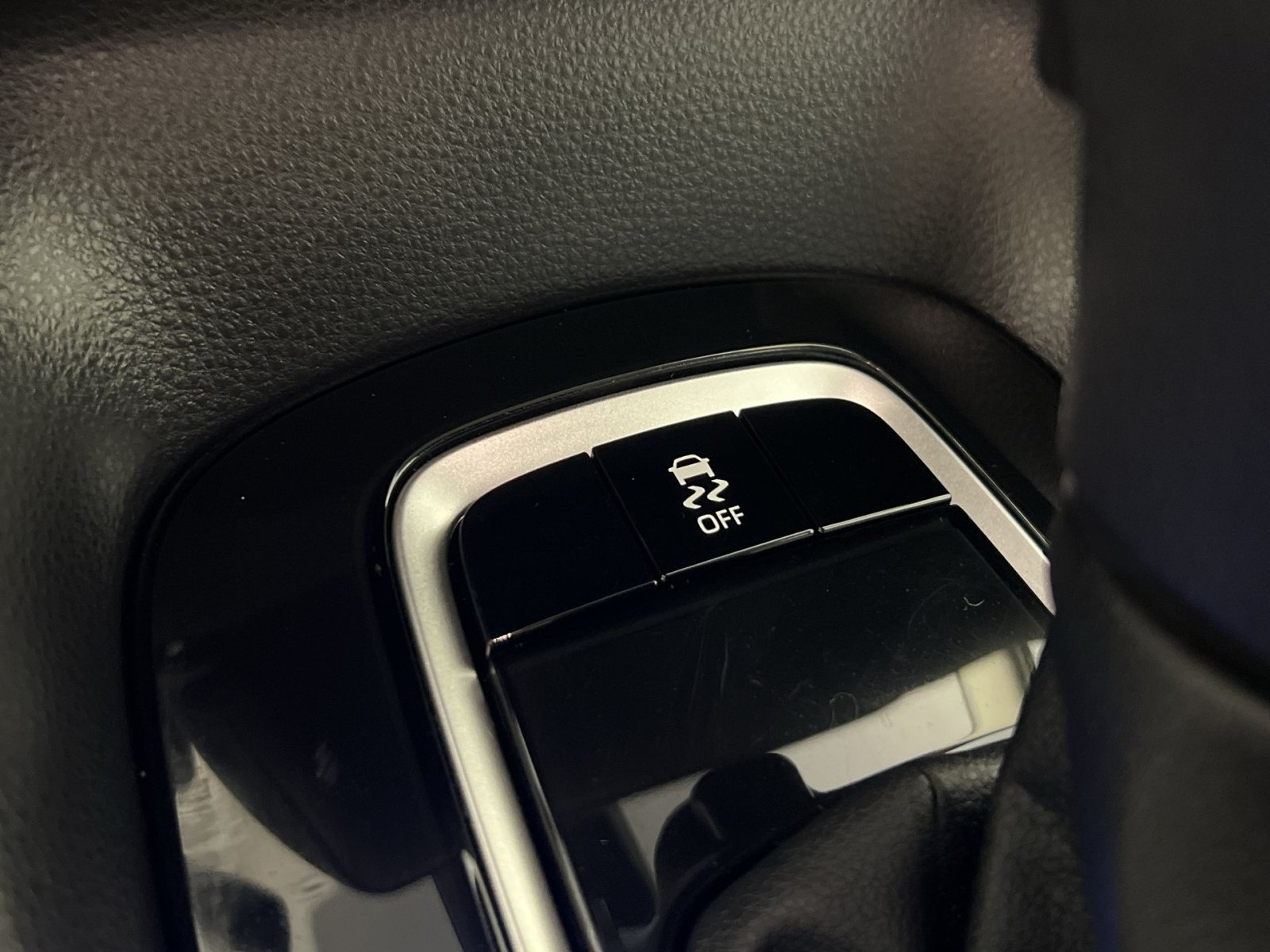 Used 2026 Toyota Corolla LE FWD image 33