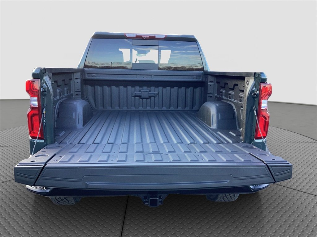 New 2026 Chevrolet Silverado 1500 ZR2 w/ Dark Appearance Package image 20