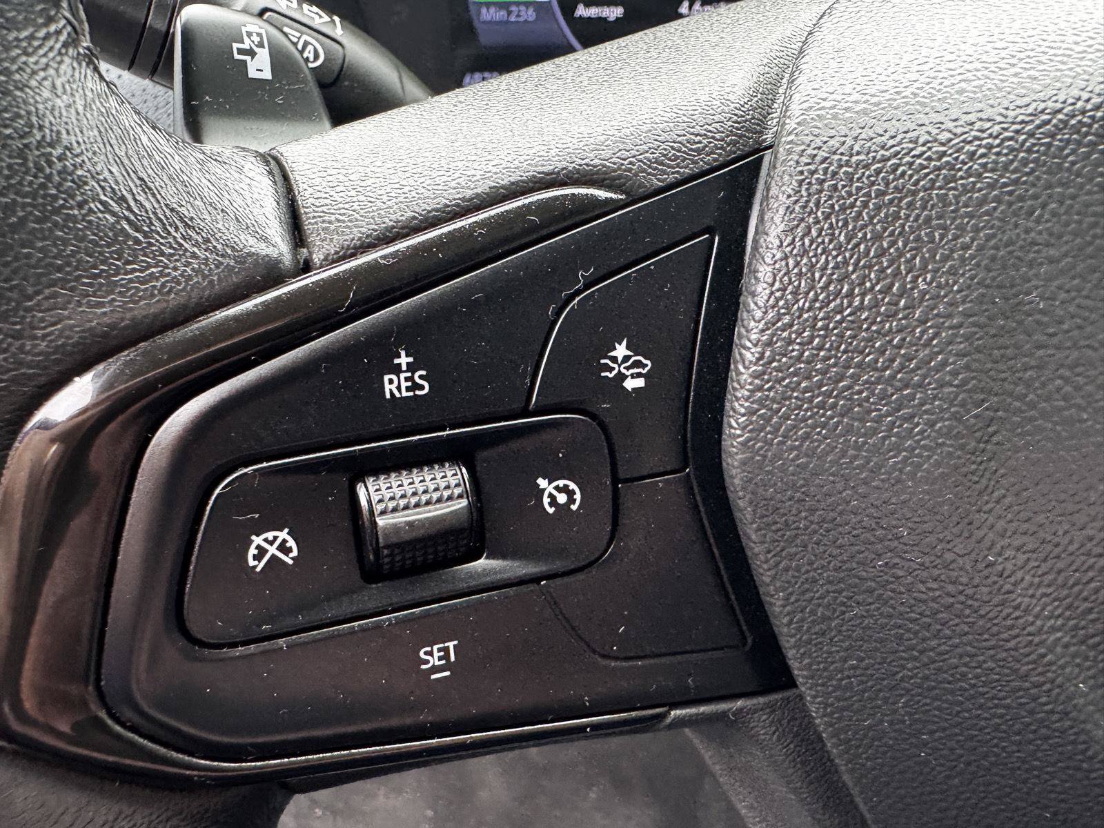 Used 2022 Chevrolet Bolt EUV Premier w/ Sun & Sound Package FWD image 22
