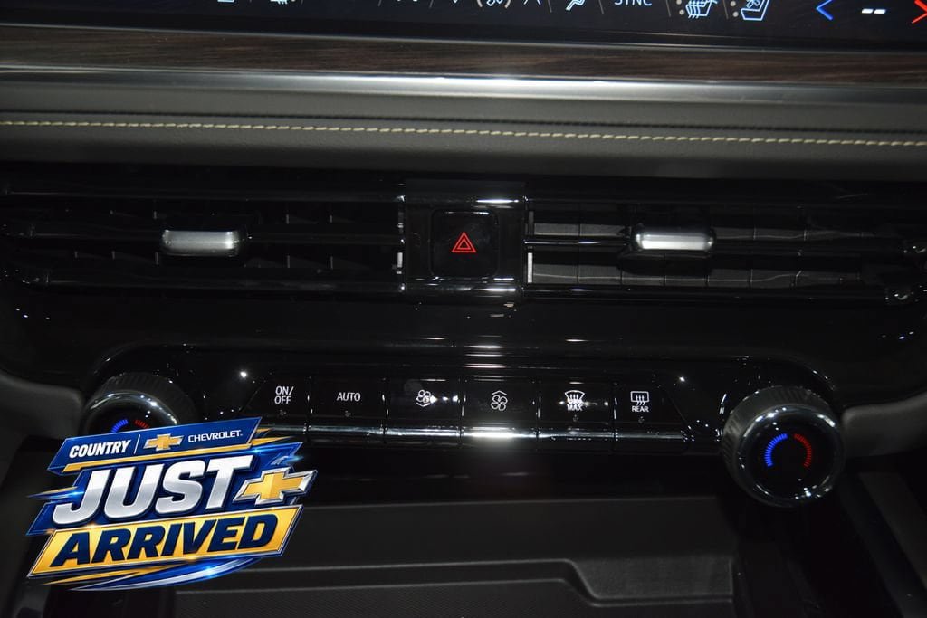 New 2026 Chevrolet Suburban Premier AWD/4WD image 34