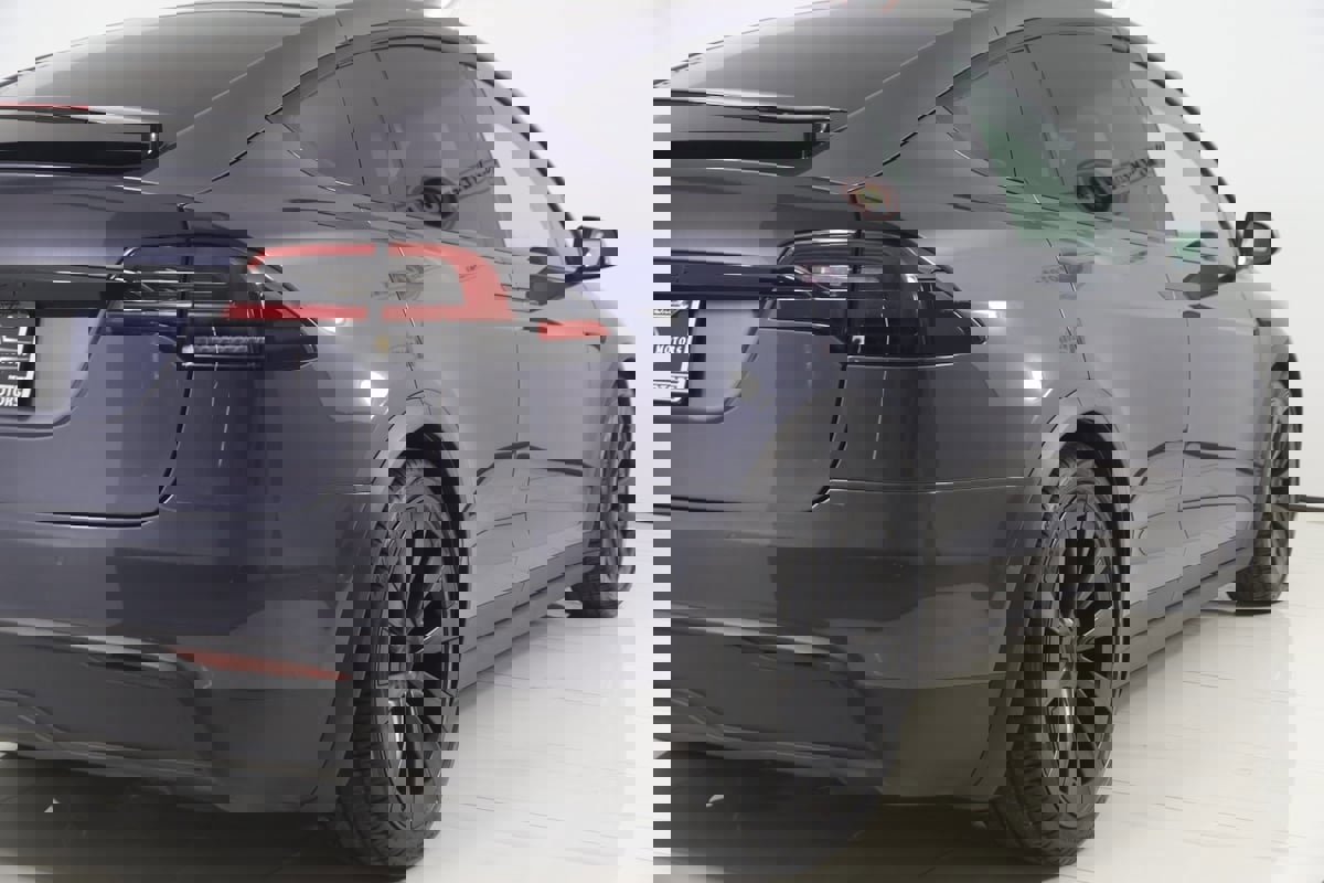 Used 2022 Tesla Model X image 53