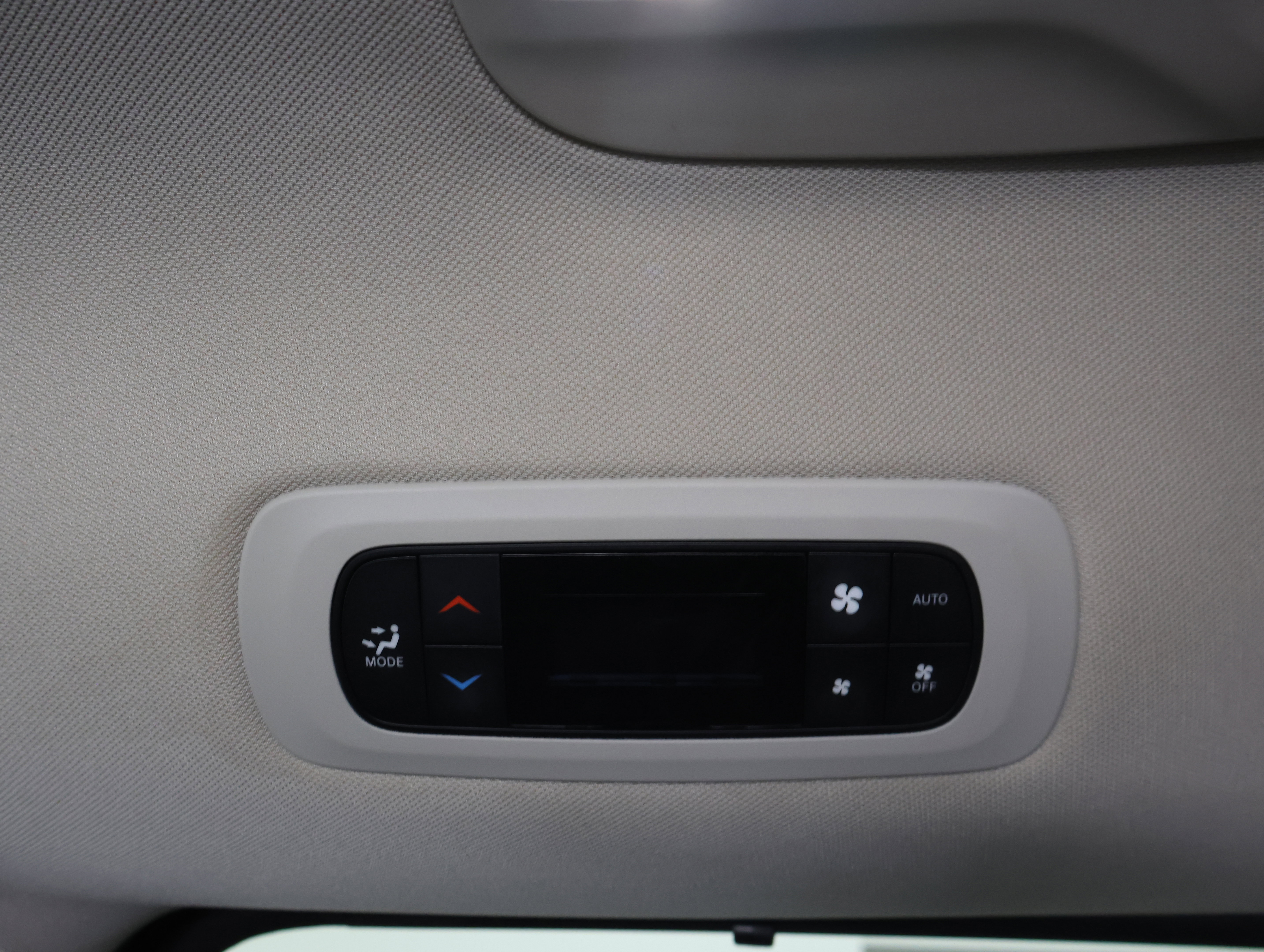 Used 2024 Chrysler Pacifica Touring-L FWD image 37