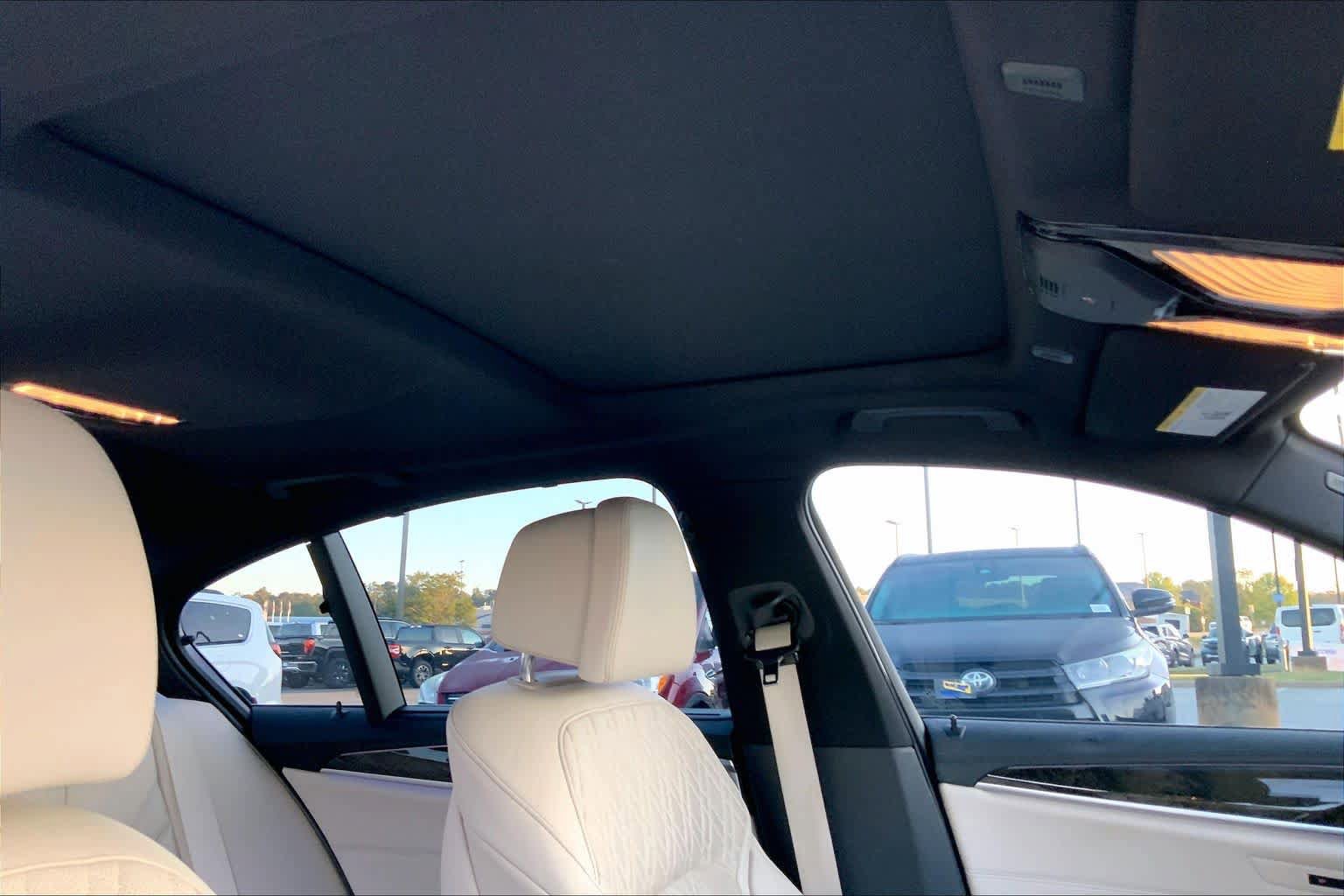Used 2017 BMW 540i image 14