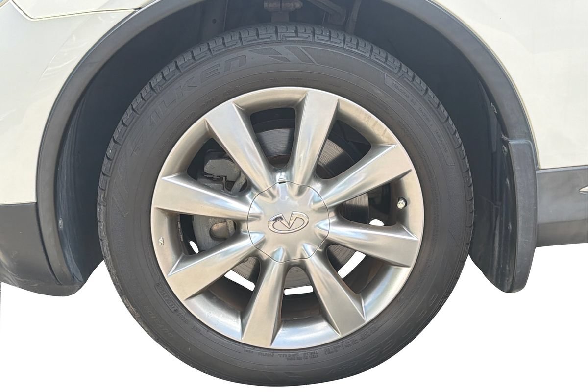 Used 2017 INFINITI QX50 2WD w/ Premium Package image 27