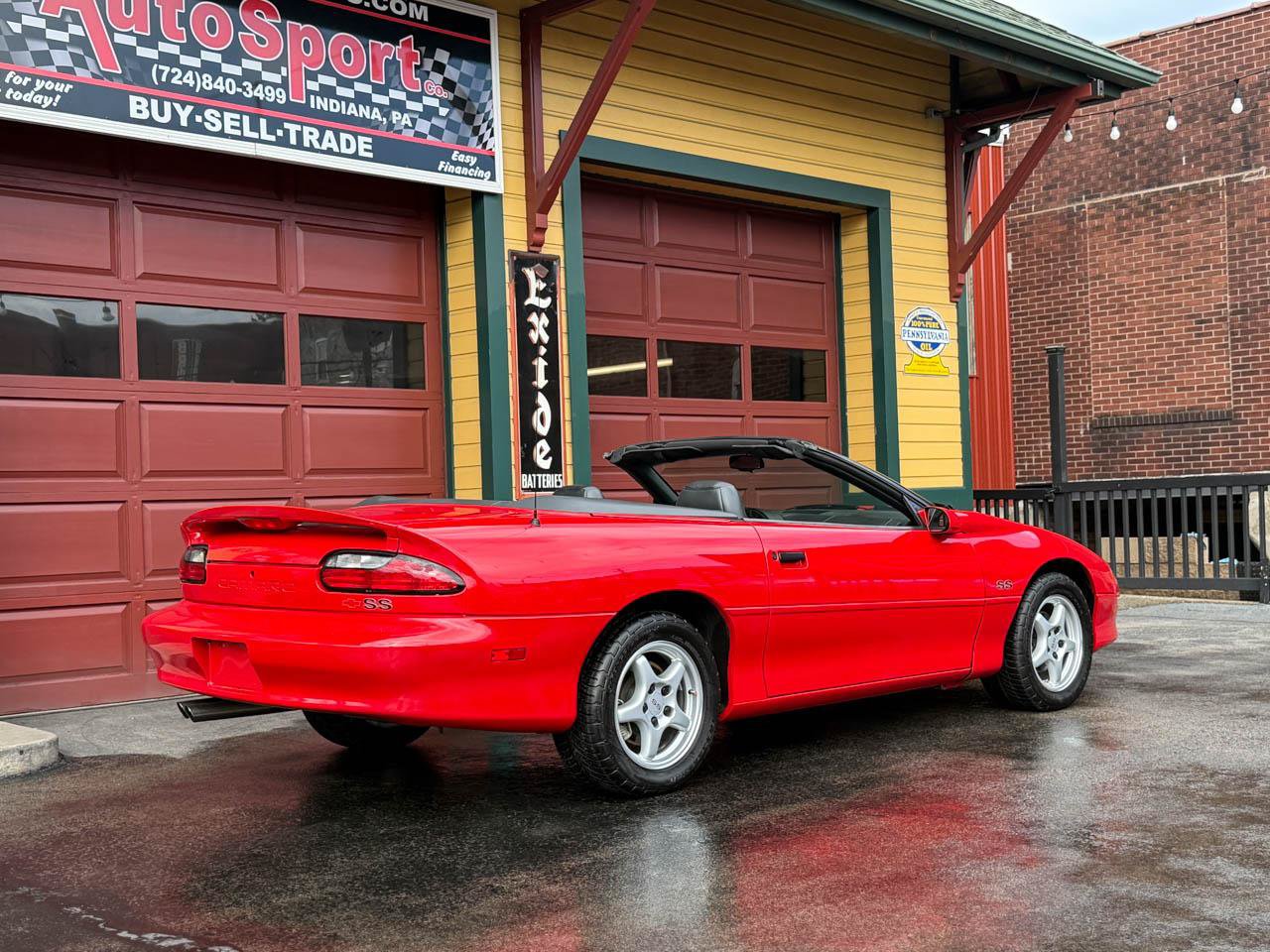 Used 1996 Chevrolet Camaro Z28 RWD image 6