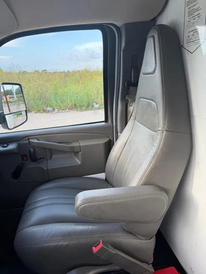 Used 2020 GMC Savana 3500 Extended w/ Driver Convenience Package RWD image 14