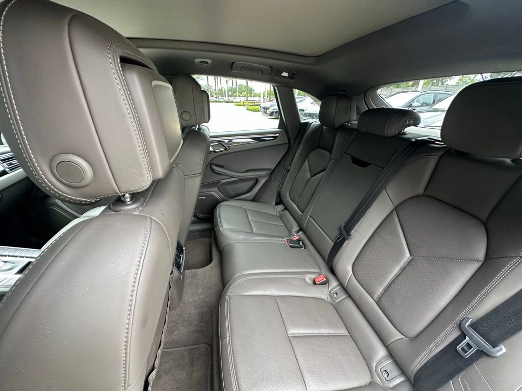 Certified 2019 Porsche Macan S AWD/4WD image 38