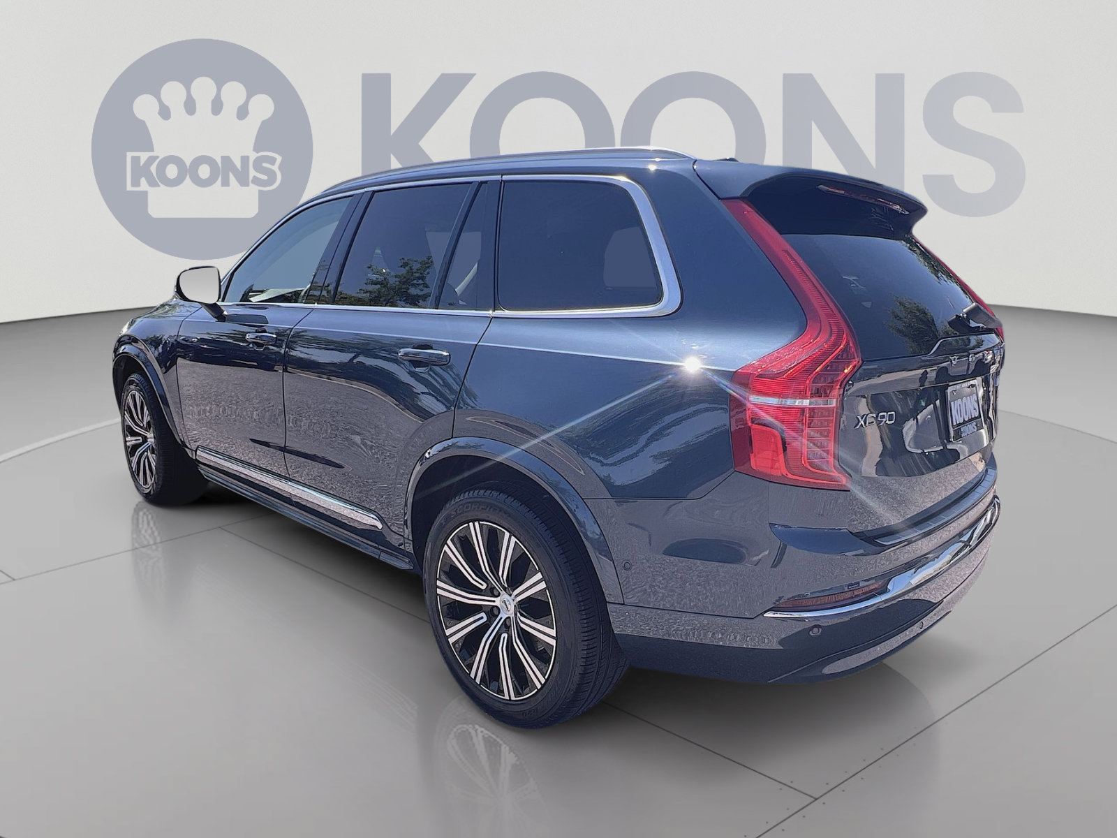 Certified 2023 Volvo XC90 B6 Plus w/ Protection Package Premier AWD/4WD image 4