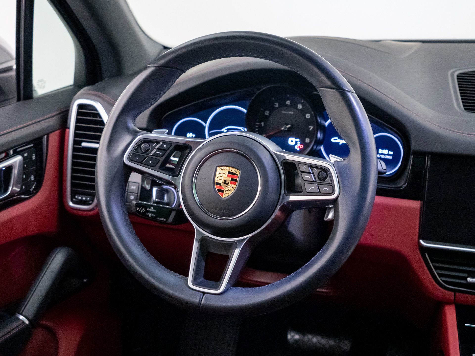 Certified 2023 Porsche Cayenne AWD/4WD image 12