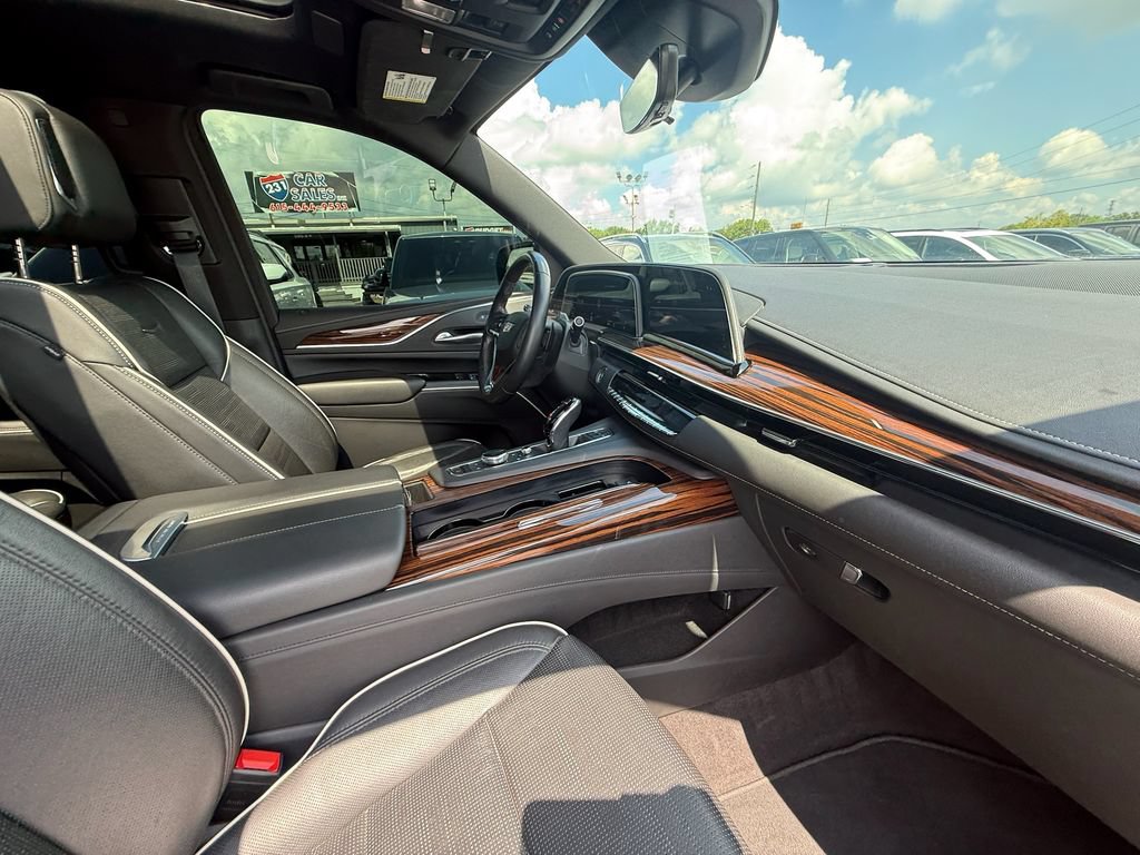 Used 2023 Cadillac Escalade Premium Luxury w/ LPO, Radiant Package AWD/4WD image 27