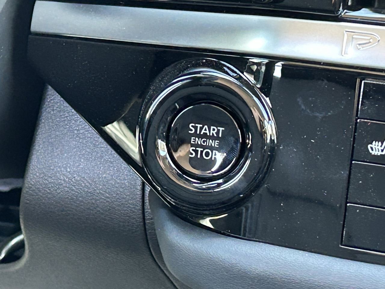New 2026 Nissan Pathfinder SV AWD/4WD image 28