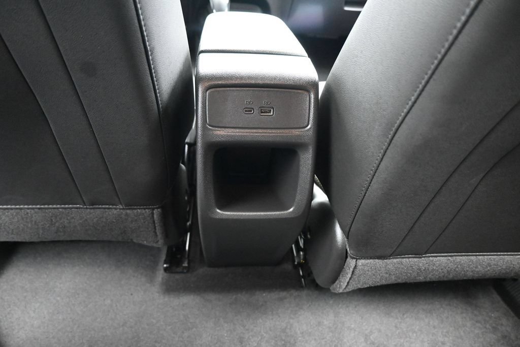Used 2025 Chevrolet Trax LT FWD image 33
