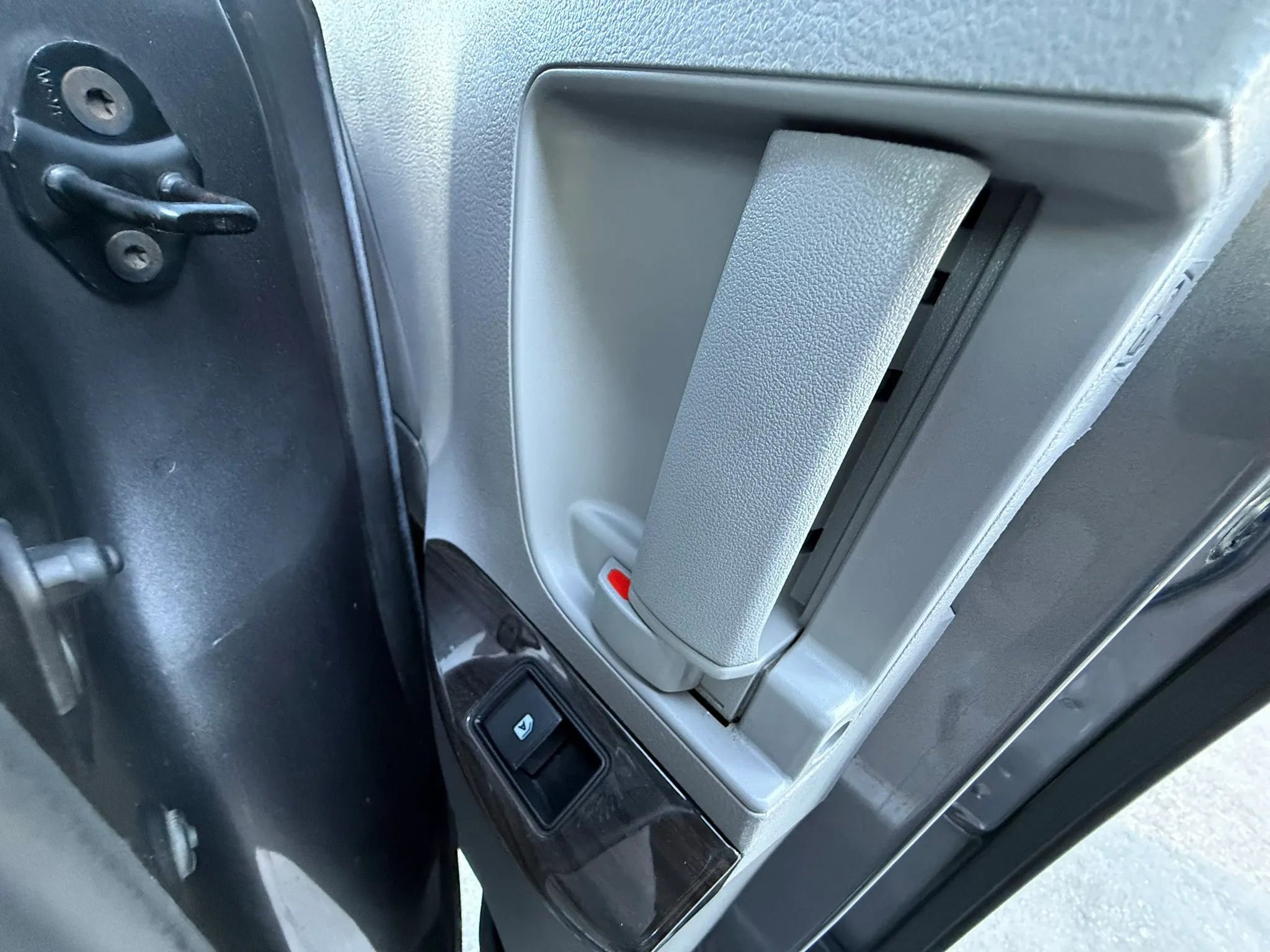 Used 2017 Toyota Sienna XLE Premium w/ Protection Package image 35