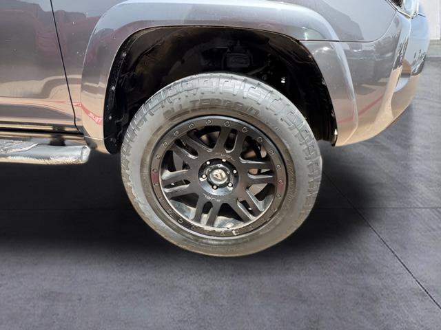 Used 2018 Toyota 4Runner SR5 Premium image 12