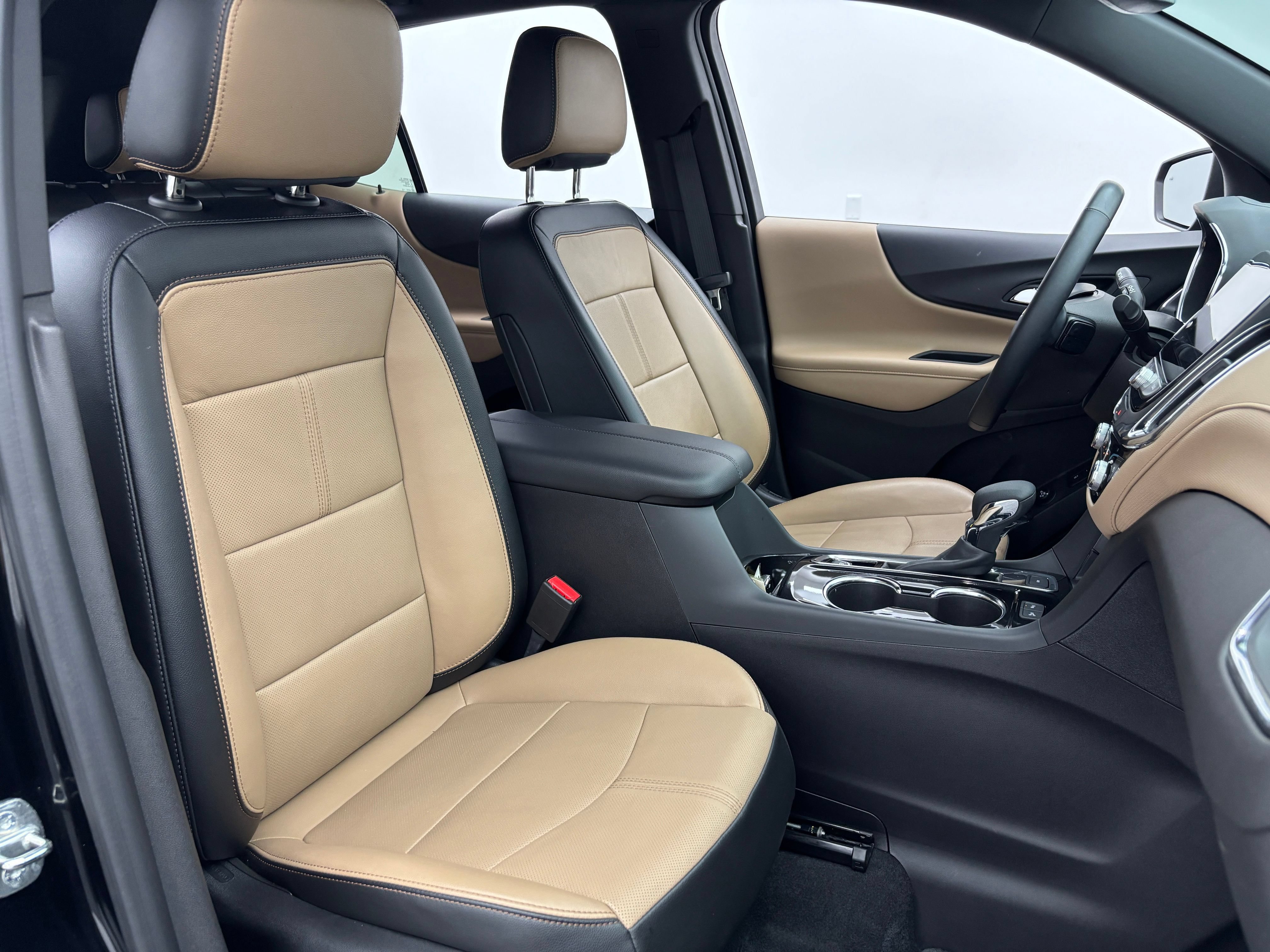 Used 2024 Chevrolet Equinox Premier AWD/4WD image 34