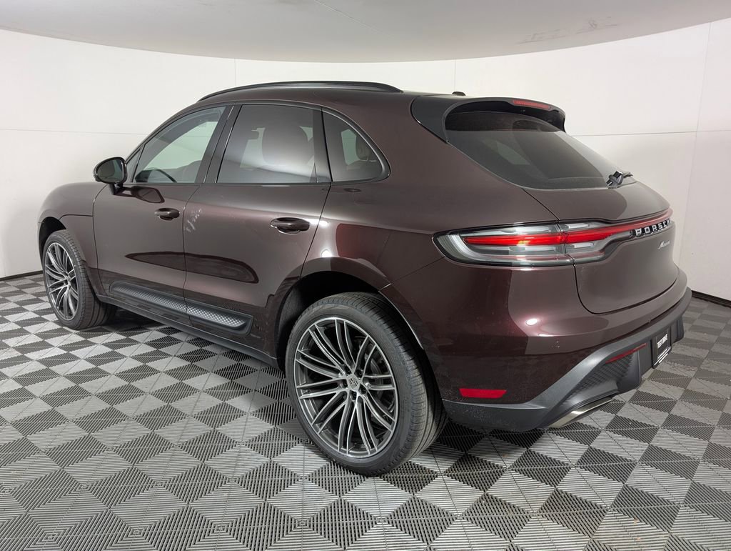 New 2026 Porsche Macan image 3
