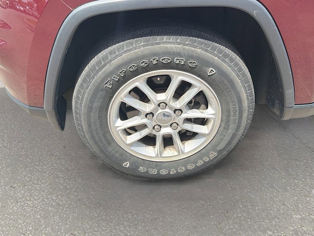 Used 2018 Jeep Grand Cherokee Laredo AWD/4WD image 37