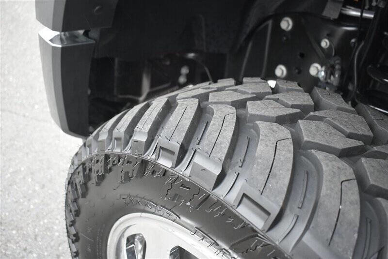 Used 2025 Ford F450 Platinum w/ FX4 Off-Road Package image 11