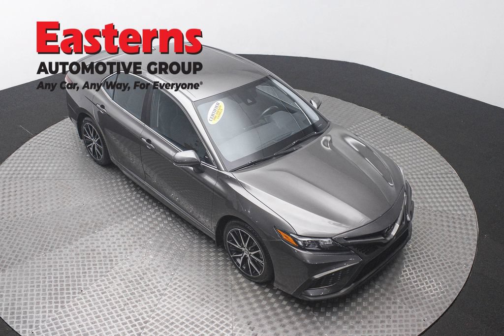 Used 2024 Toyota Camry SE FWD image 4
