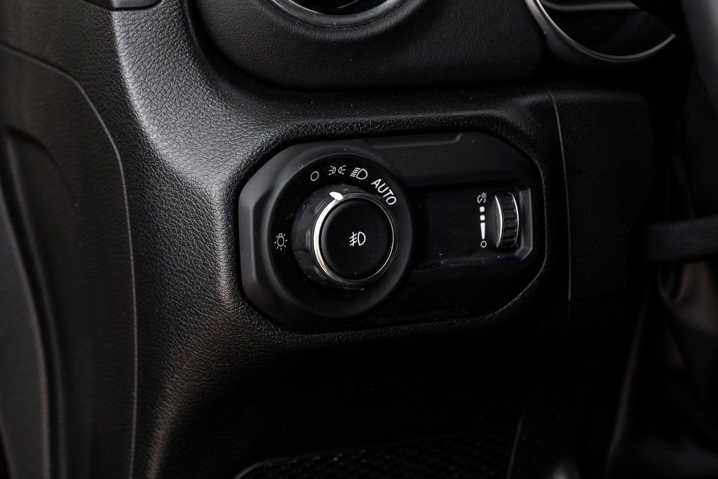 Used 2023 Jeep Wrangler Sahara w/ Cold Weather Group image 39