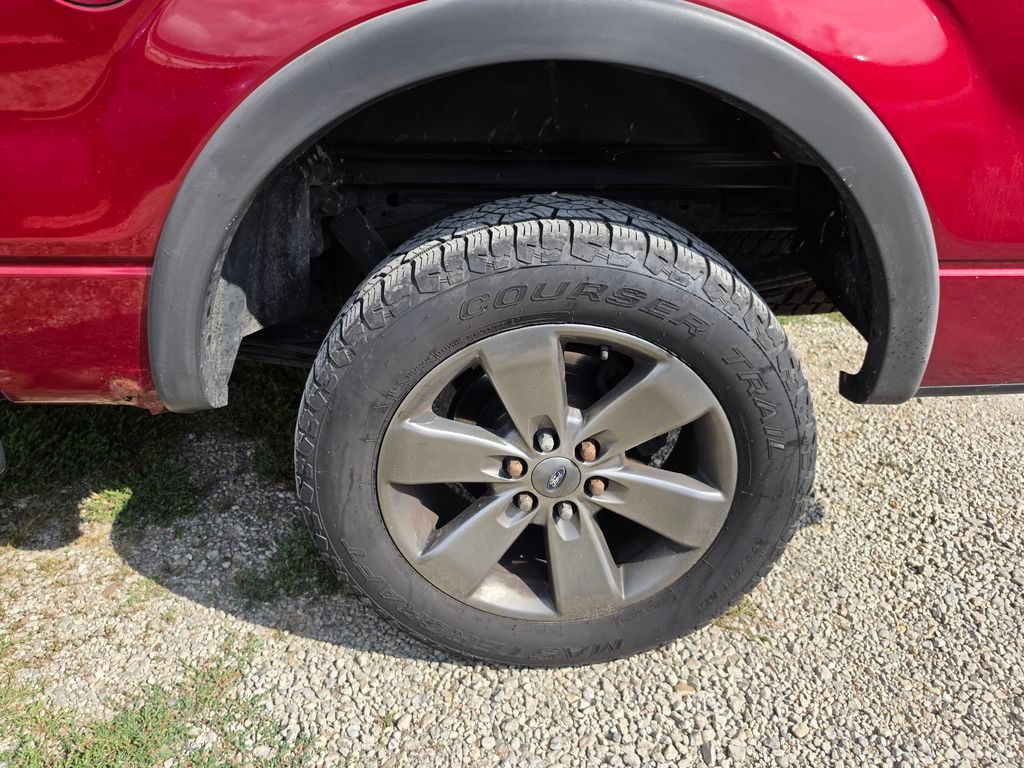 Used 2014 Ford F150 FX4 w/ Equipment Group 402A Luxury AWD/4WD image 3