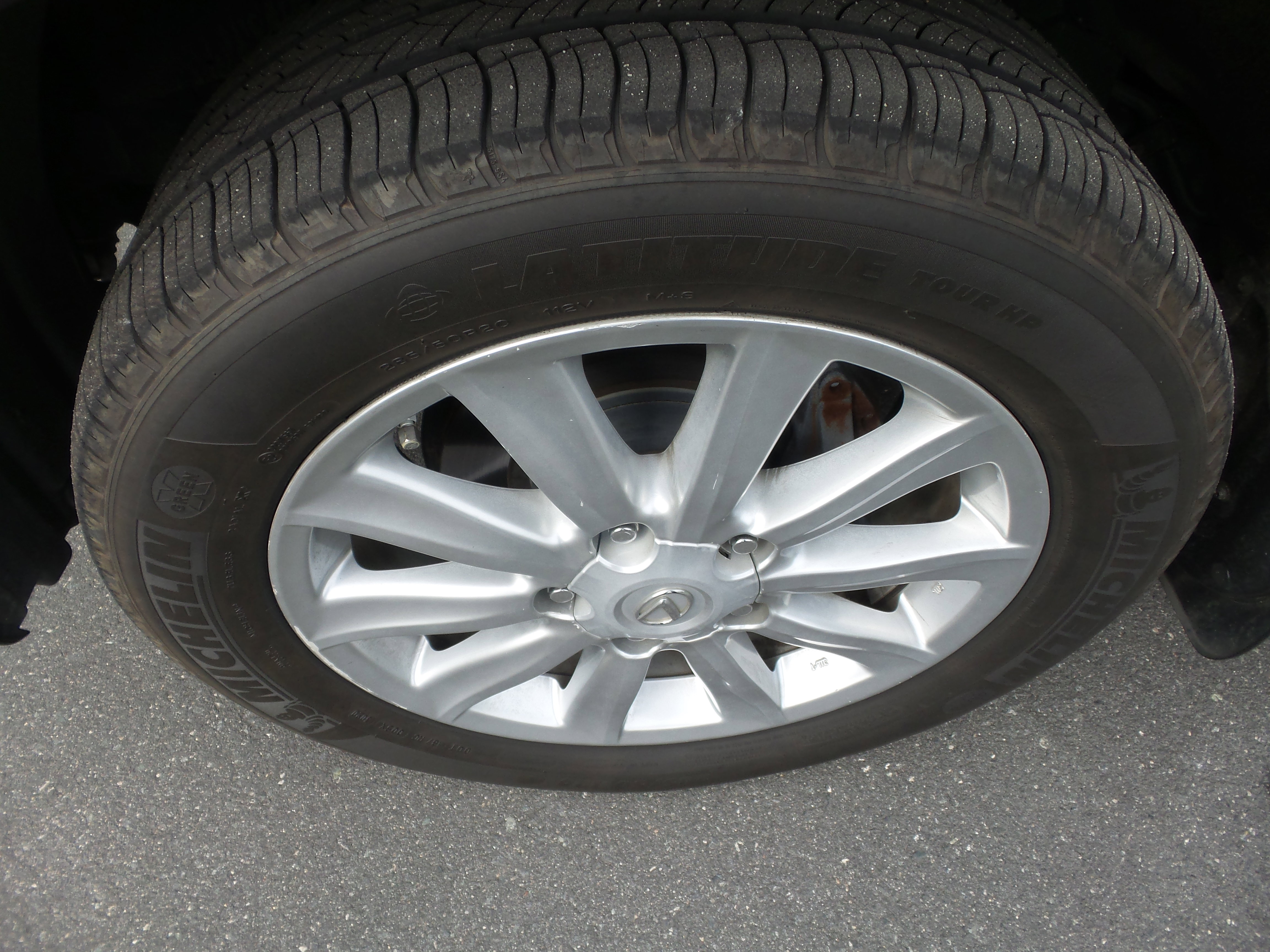 Used 2011 Lexus LX 570 4WD image 95
