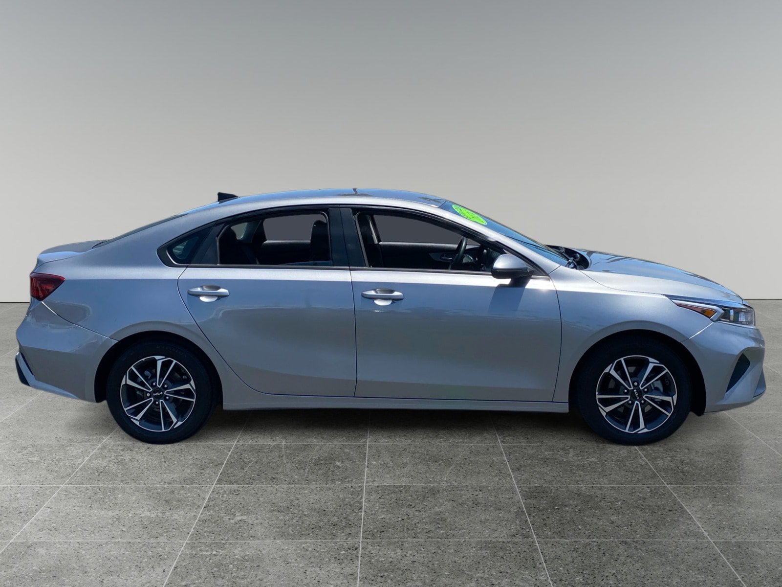 Used 2024 Kia Forte LXS w/ LXS Technology Package FWD image 6