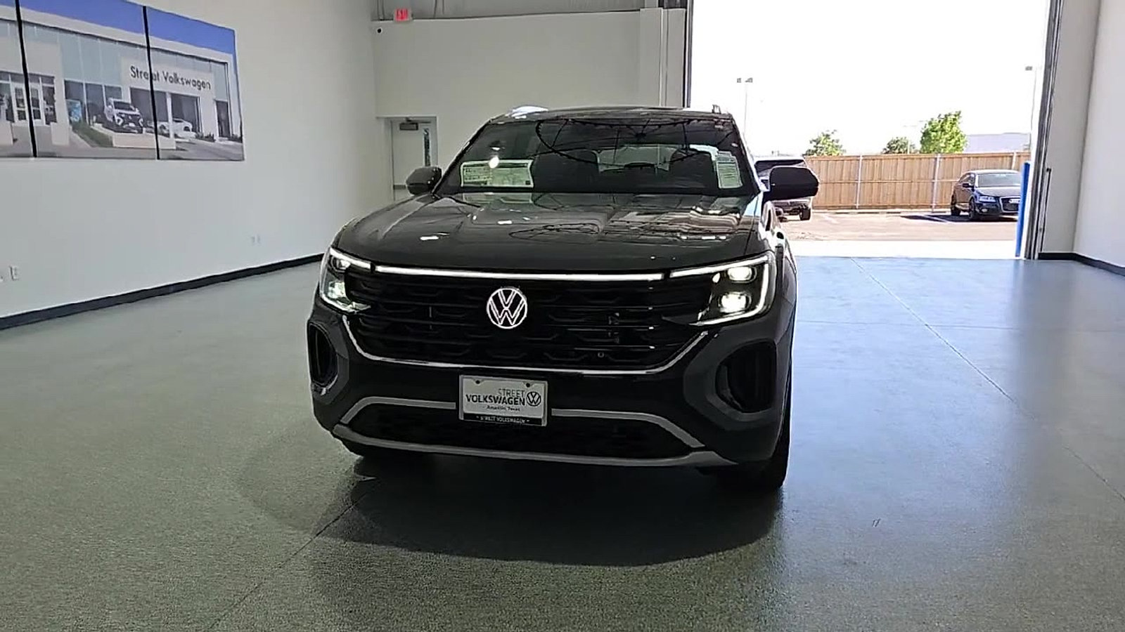 New 2026 Volkswagen Atlas Cross Sport SE FWD image 4