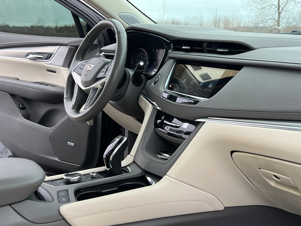 Used 2021 Cadillac XT5 Premium Luxury image 30