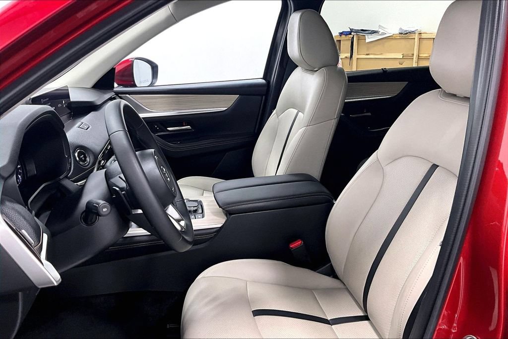 Used 2024 MAZDA CX-90 Plug-In Hybrid w/ Preferred AWD/4WD image 30