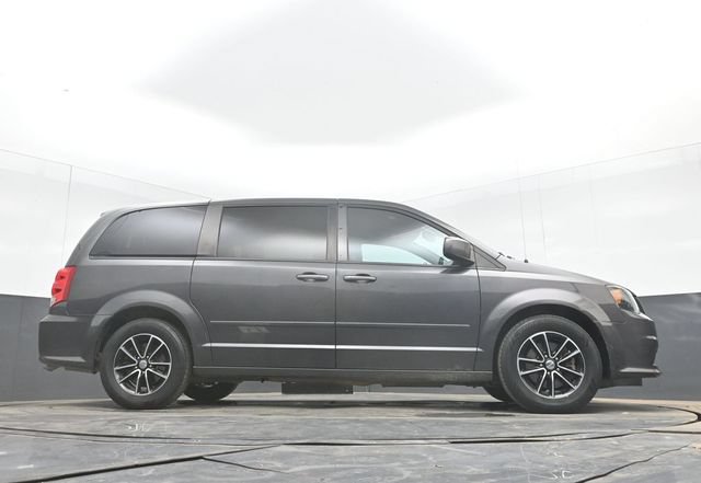 Used 2016 Dodge Grand Caravan SXT FWD image 49