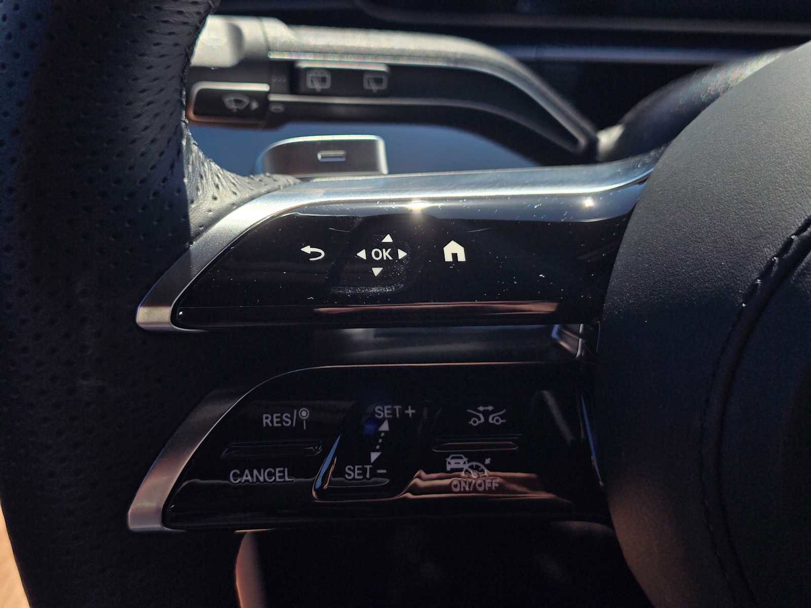 Used 2026 Mercedes-Benz GLS 450 4MATIC image 34