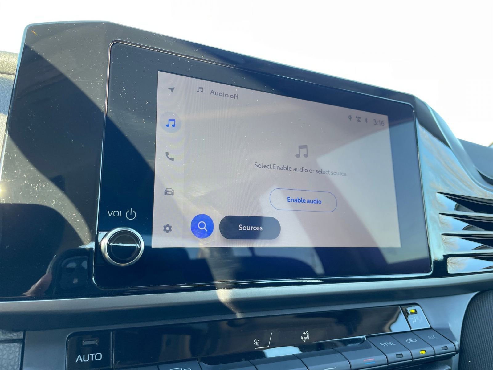 Used 2025 Toyota Camry LE image 21