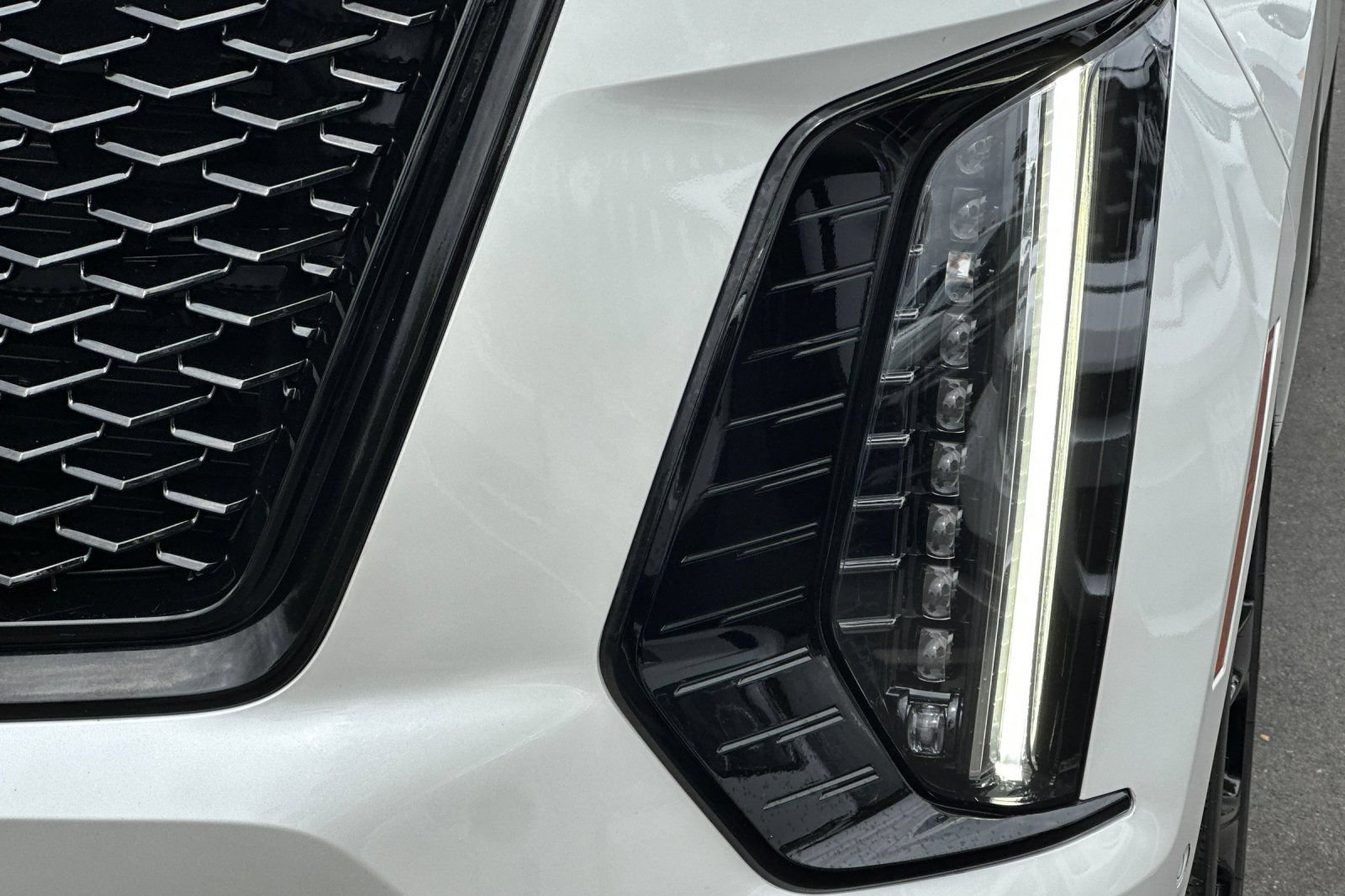 Certified 2025 Cadillac Escalade ESV Sport Platinum w/ LPO, ONYX Package AWD/4WD image 49