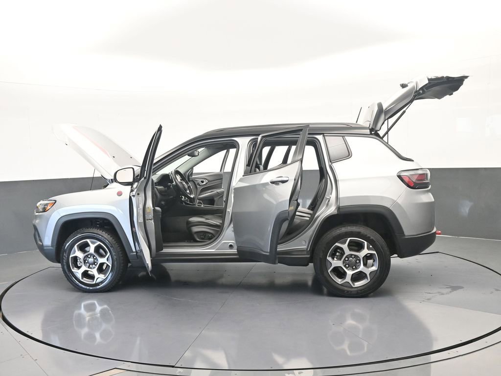 Used 2022 Jeep Compass Trailhawk w/ Trailhawk Elite Group image 78