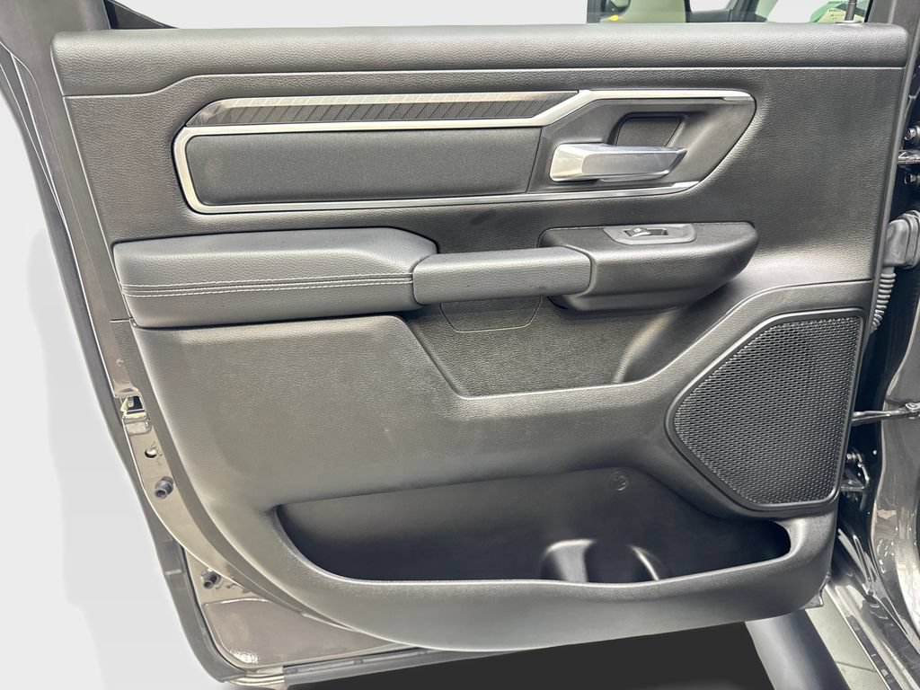 Used 2025 RAM 1500 Big Horn AWD/4WD image 40