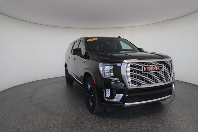 Used 2022 GMC Yukon XL Denali image 28