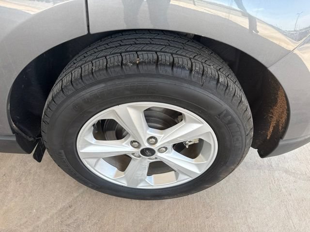 Used 2023 Ford Edge SE AWD/4WD image 5