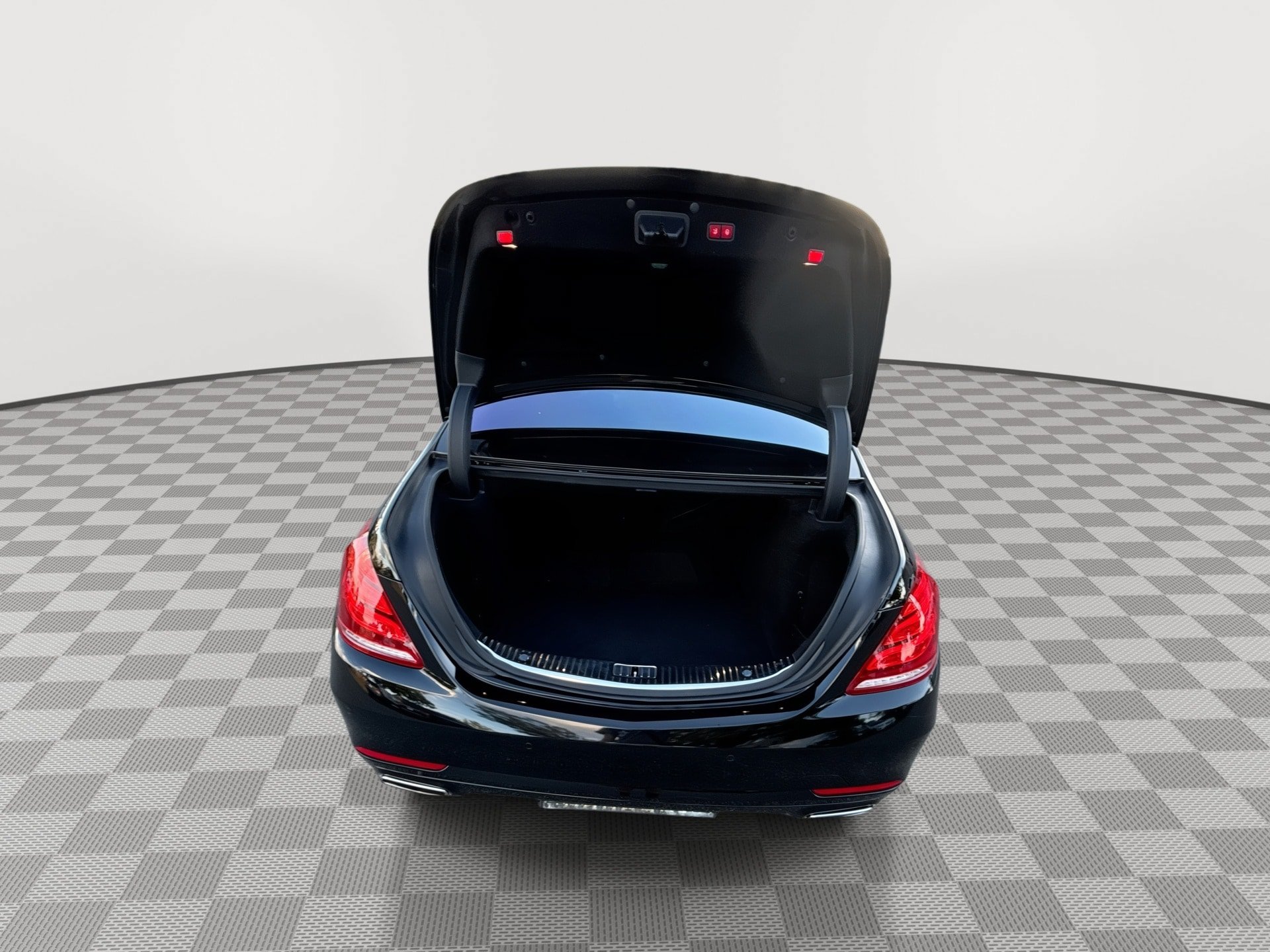 Used 2015 Mercedes-Benz S 550 4MATIC Sedan image 21