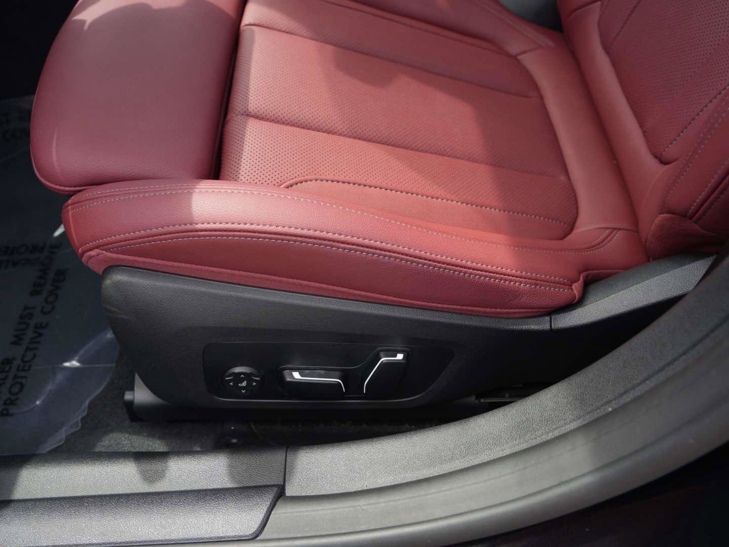 Used 2025 BMW M440i RWD image 15