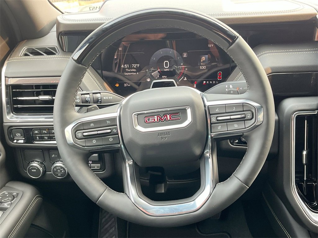 New 2025 GMC Yukon Elevation image 36