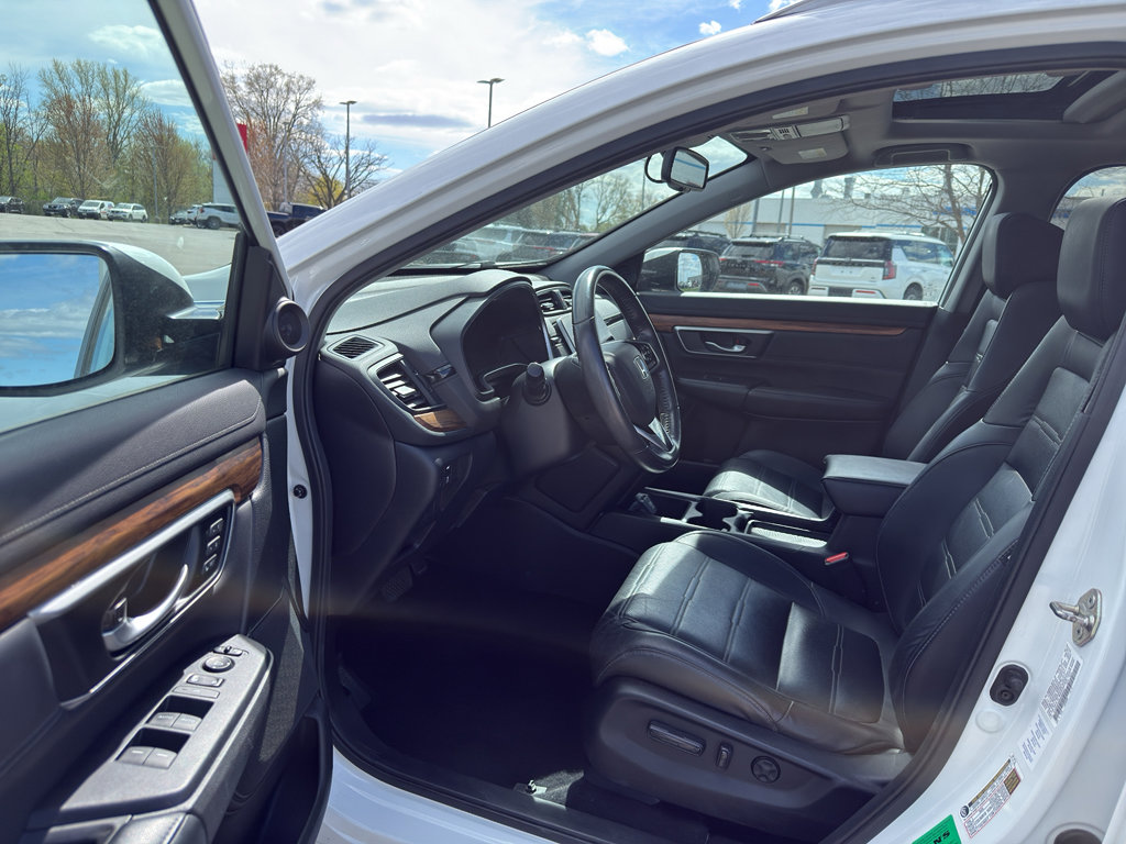 Used 2019 Honda CR-V Touring image 11