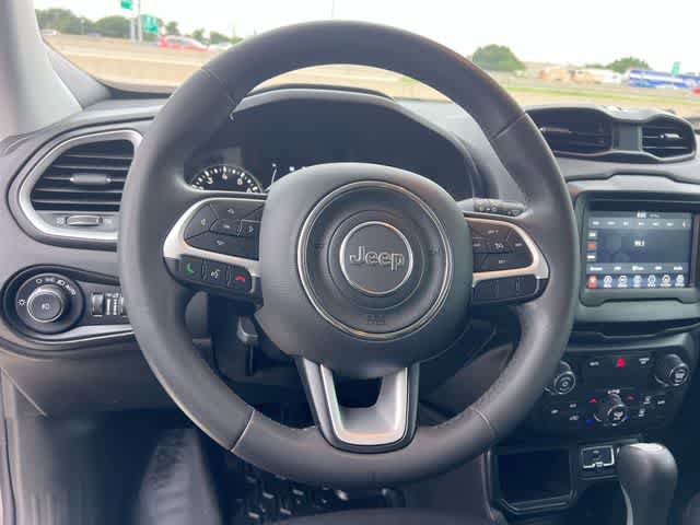 Used 2020 Jeep Renegade Latitude FWD image 17