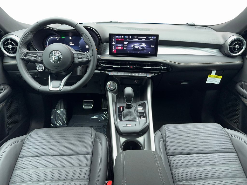 New 2025 Alfa Romeo Tonale w/ Premium Package image 14