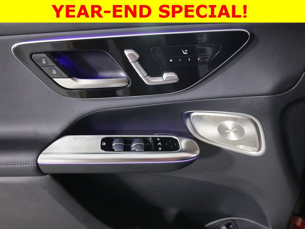 Used 2025 Mercedes-Benz GLC 300 4MATIC image 10