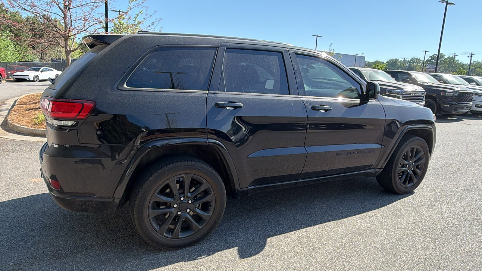 Used 2021 Jeep Grand Cherokee Laredo X AWD/4WD image 8